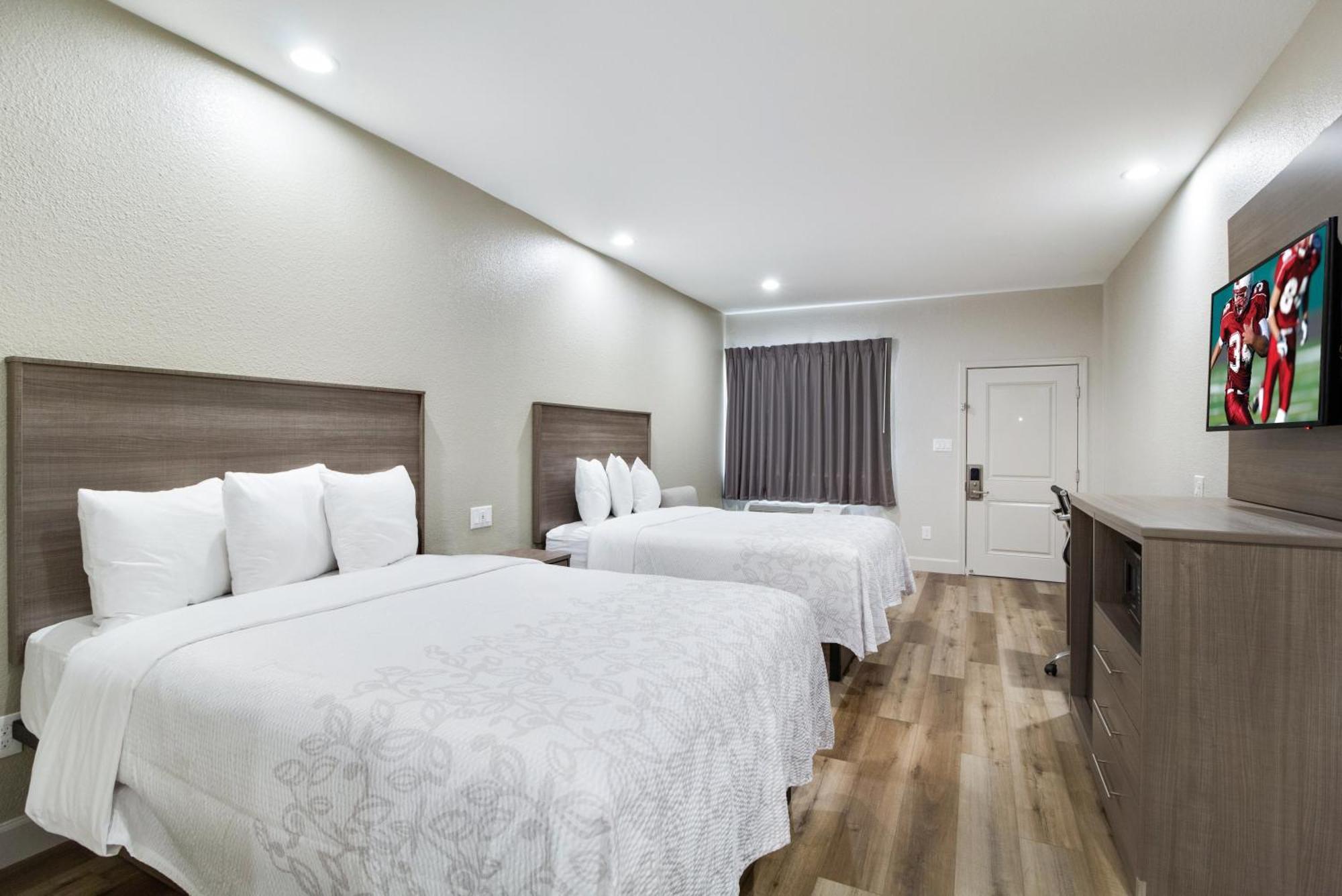 Superior Queen Room Two Queen Beds Smoke
