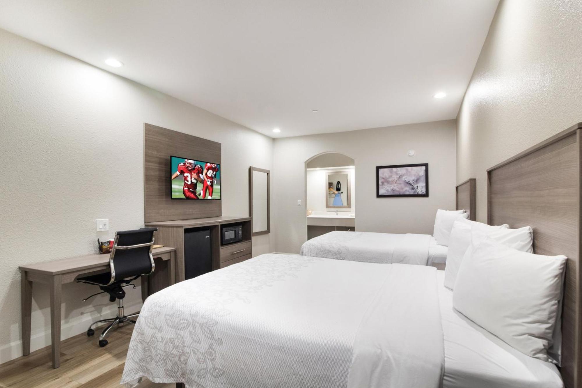 Superior Queen Room Two Queen Beds Smoke