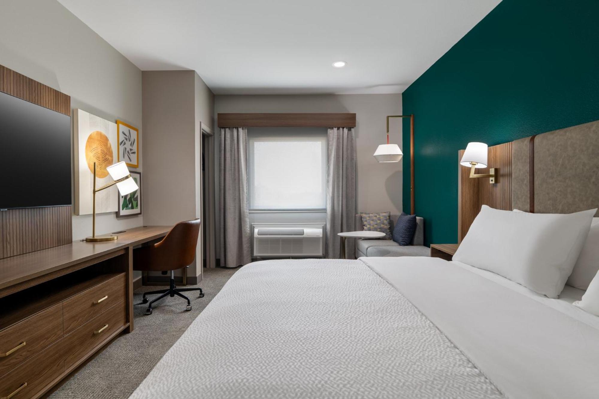 Standard King Room