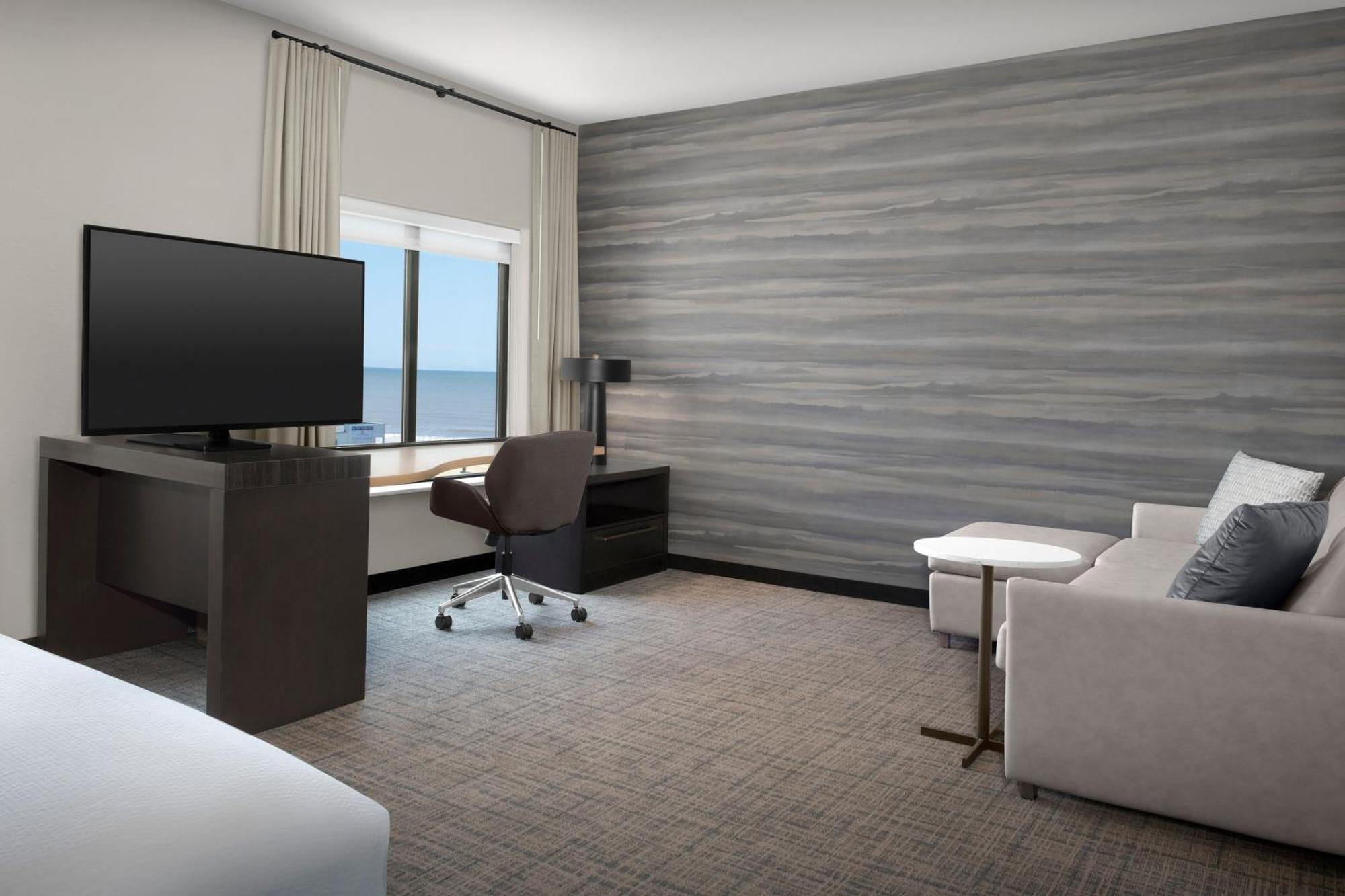 Queen Studio with Two Queen Beds and Sofa Bed - Ocean View