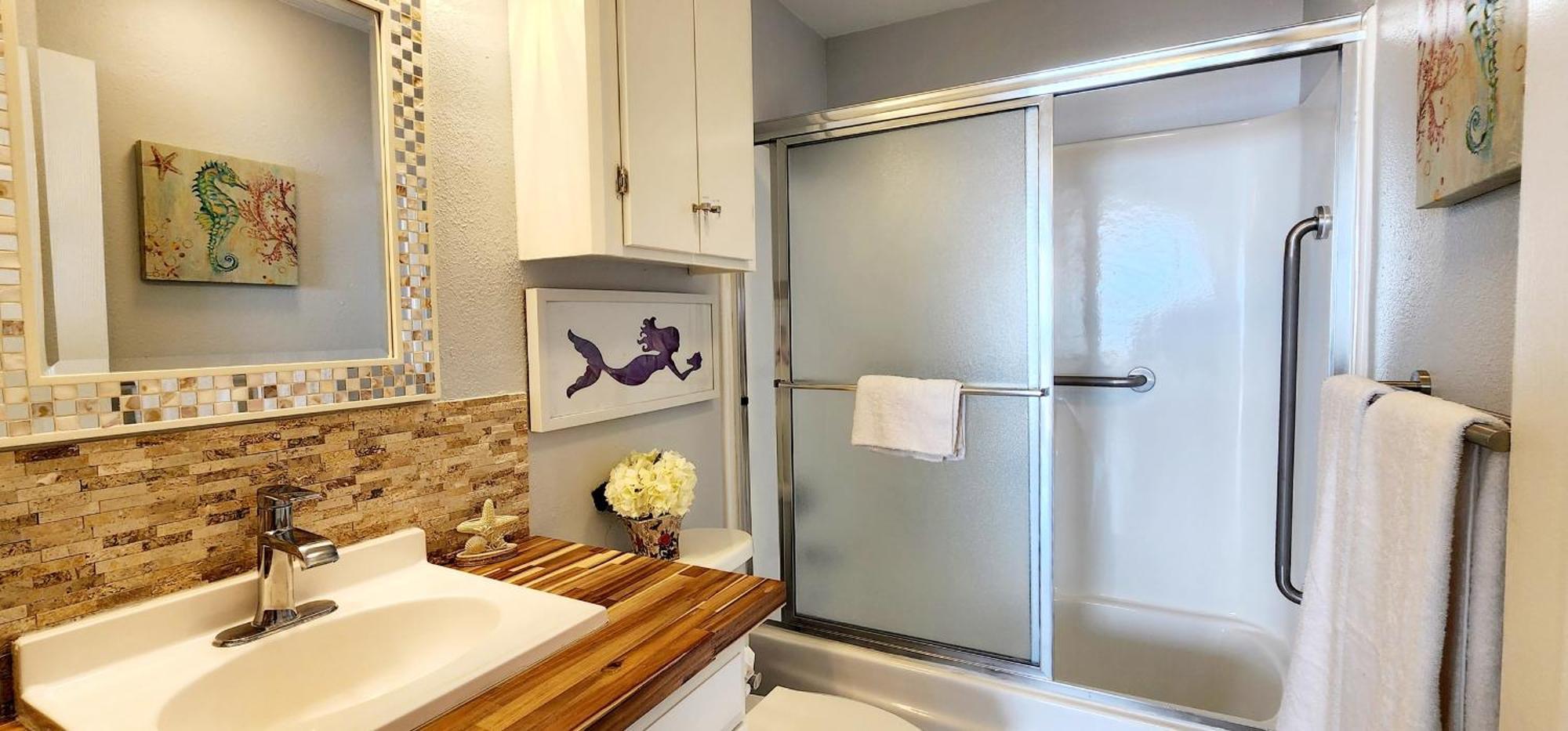409 Beachfront Heated Pool Gulf View 2 Bedroom 1 Bath