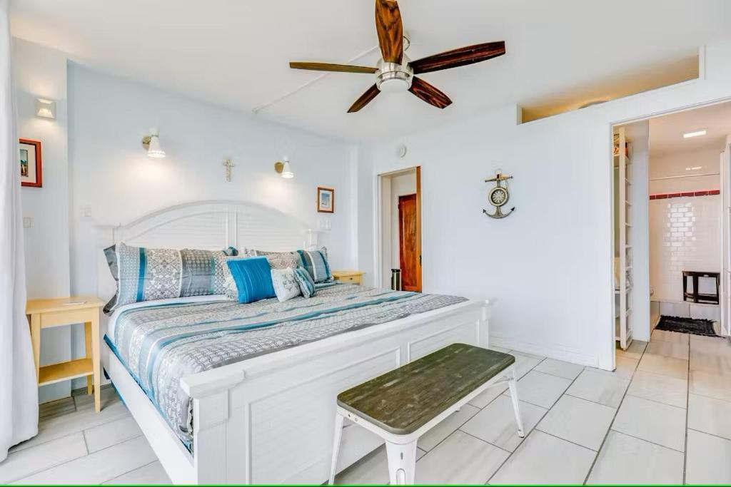 514 Harbor-view Beachfront Heated Pool 1Bed 1 Bath