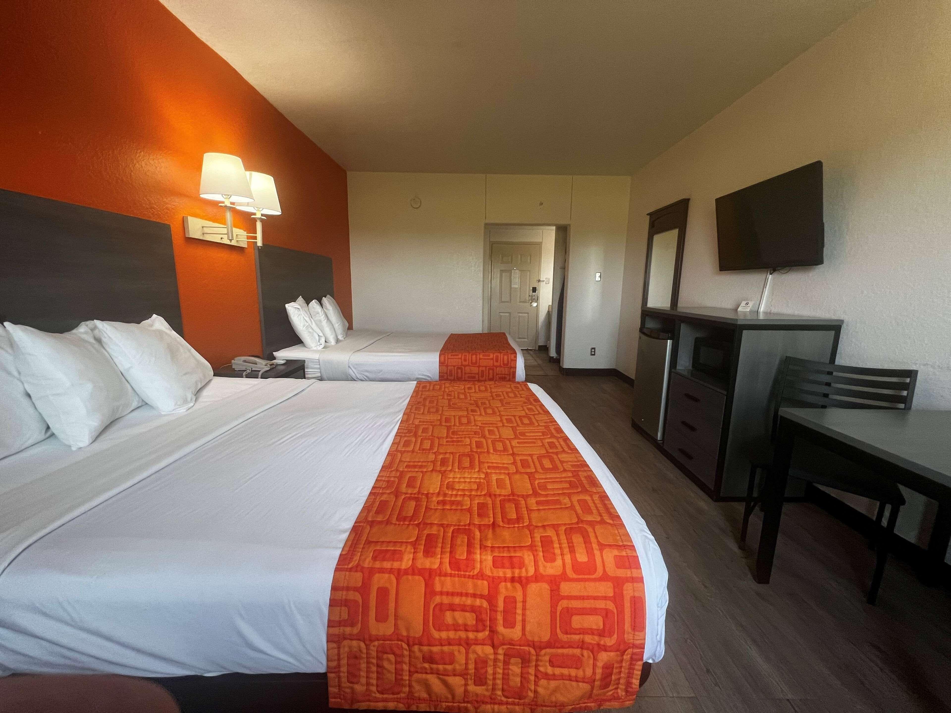 Queen Room Two Queen Beds Non-Smoking
