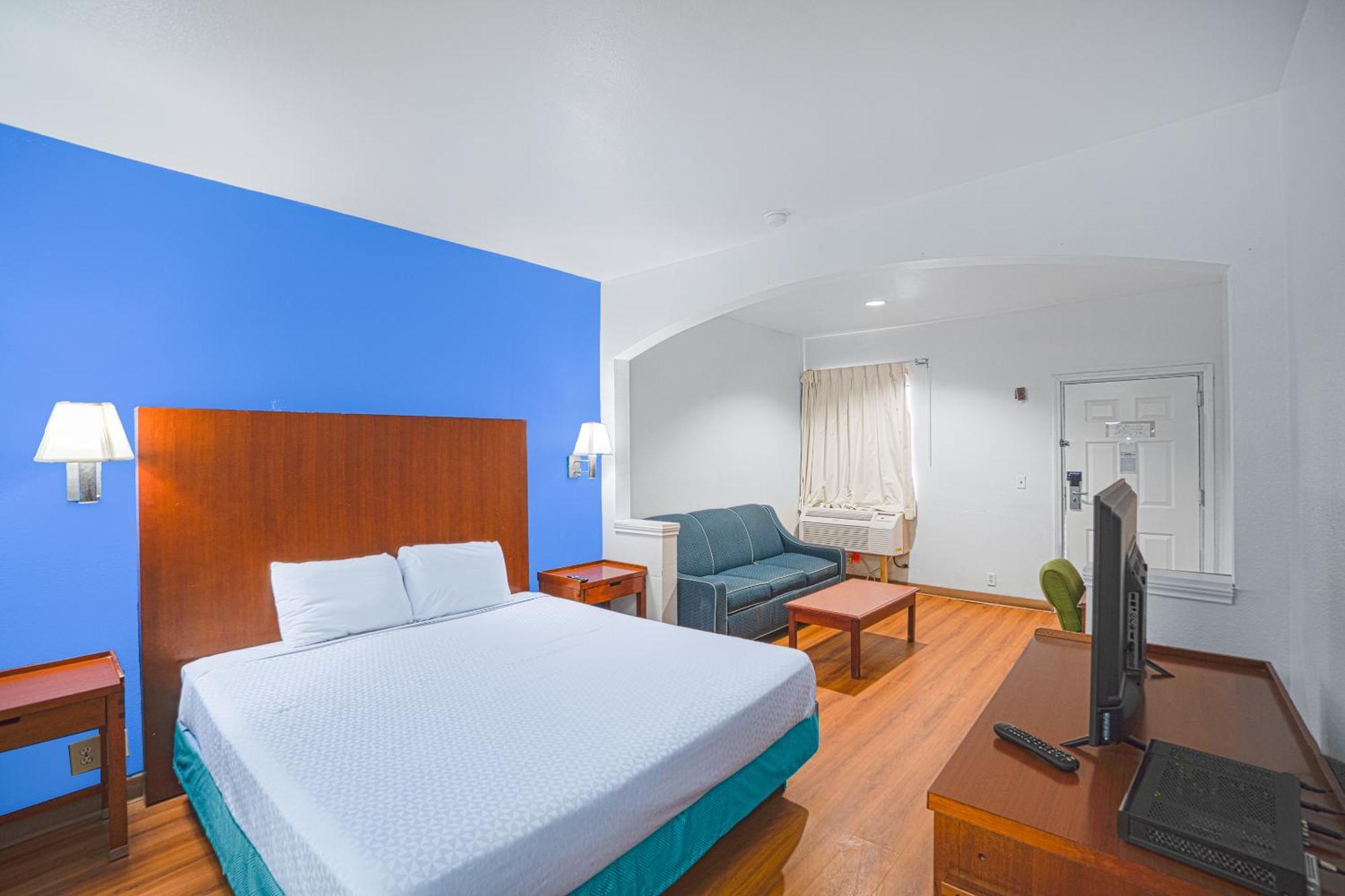Deluxe King Bed Non smoking