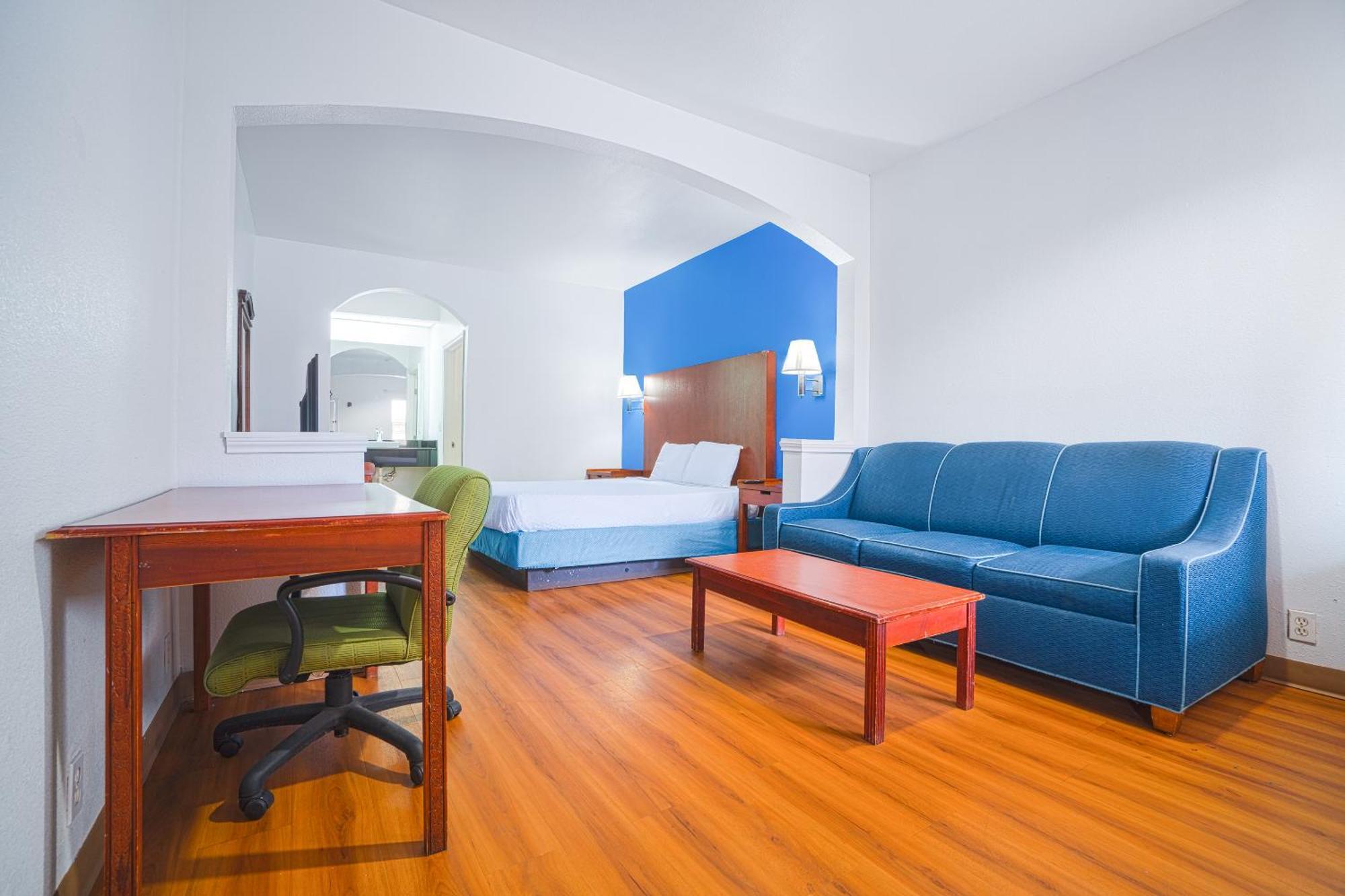 Deluxe King Bed Non smoking