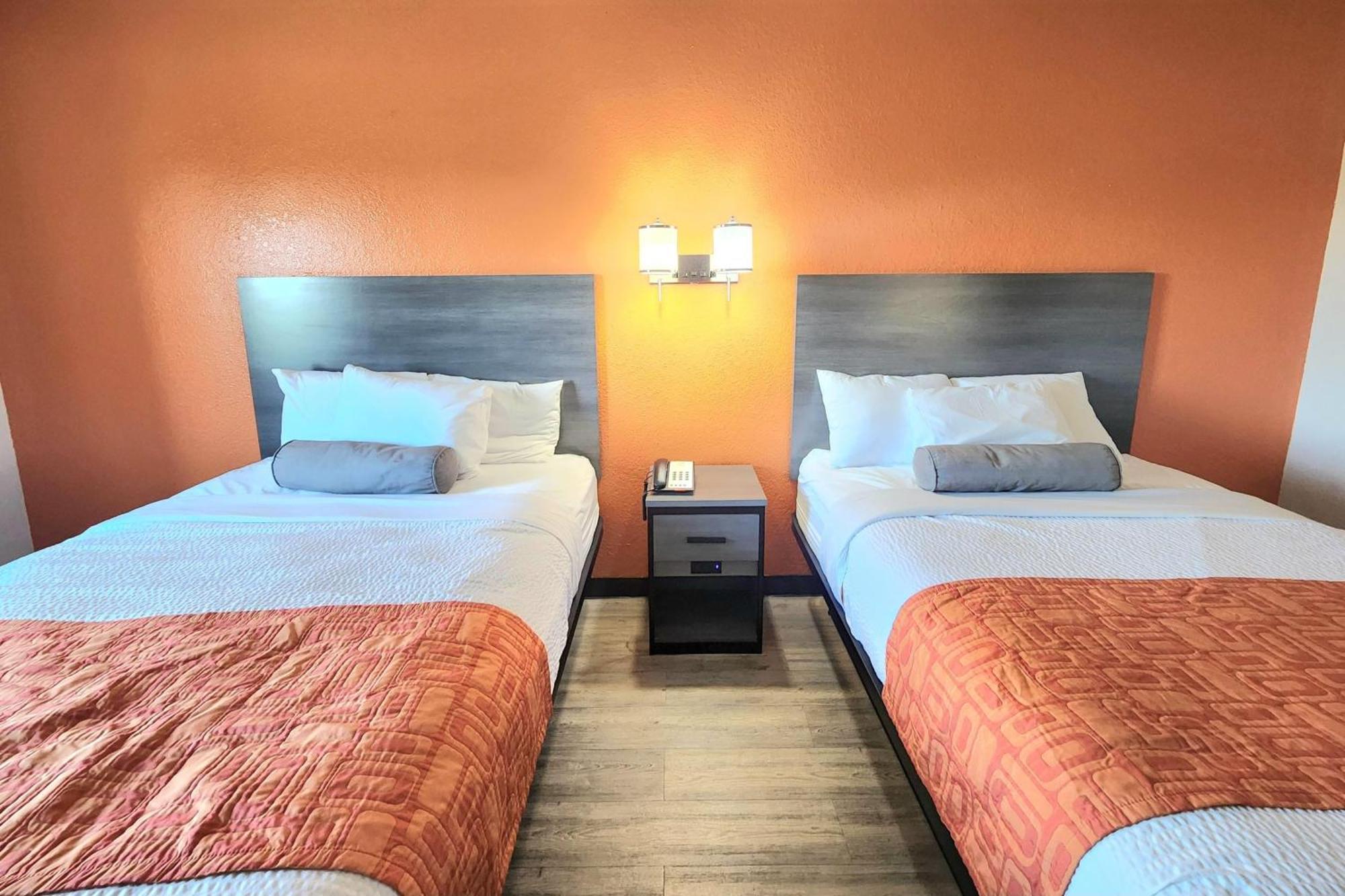 Queen Room Two Queen Beds Non-Smoking