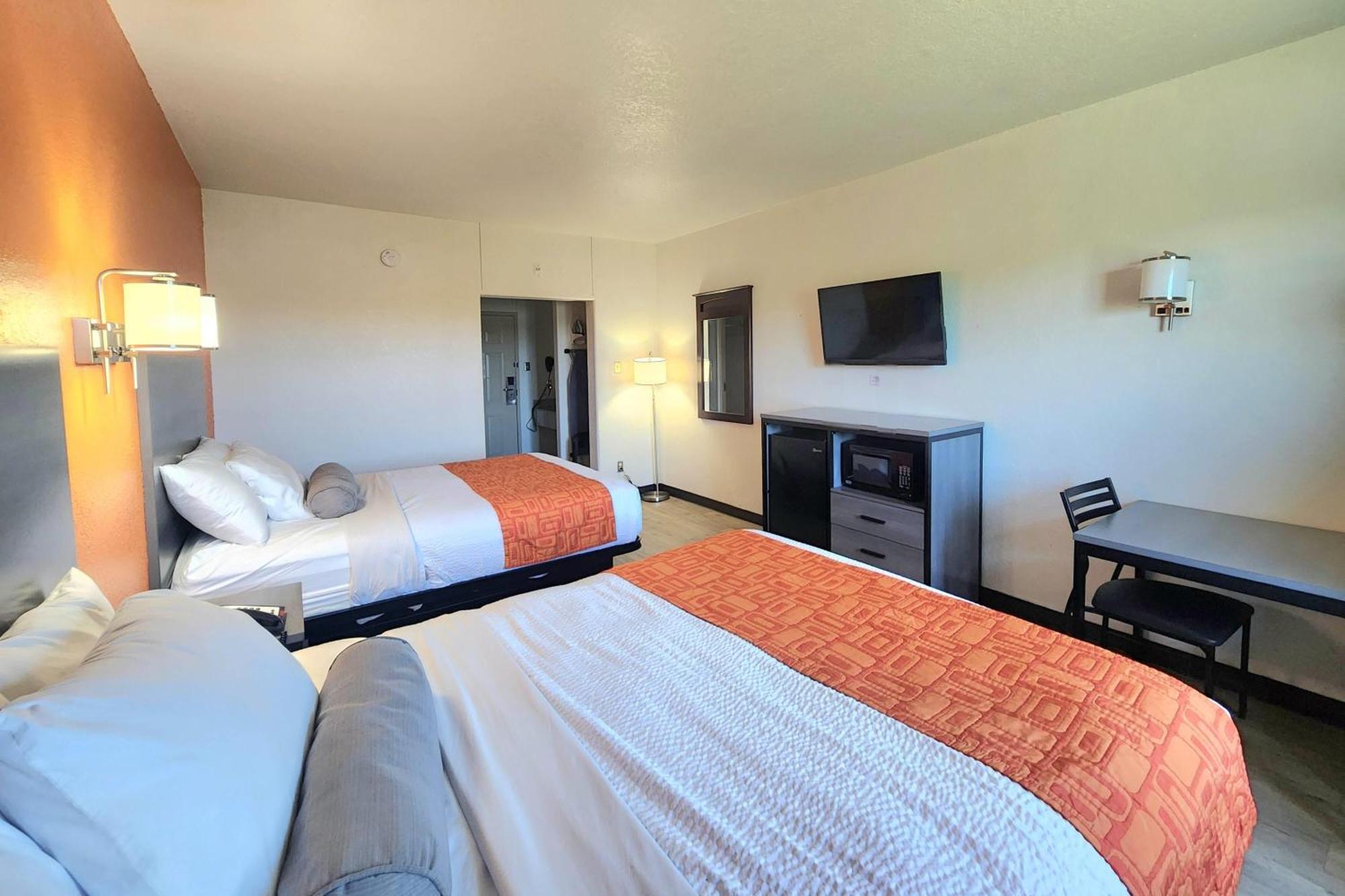Queen Room Two Queen Beds Non-Smoking