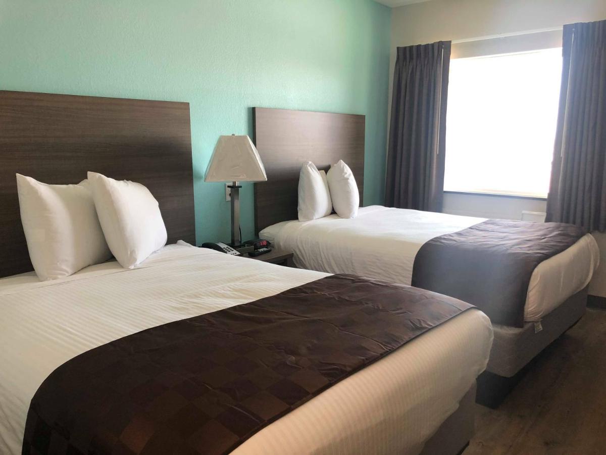 Room 2 Full Beds