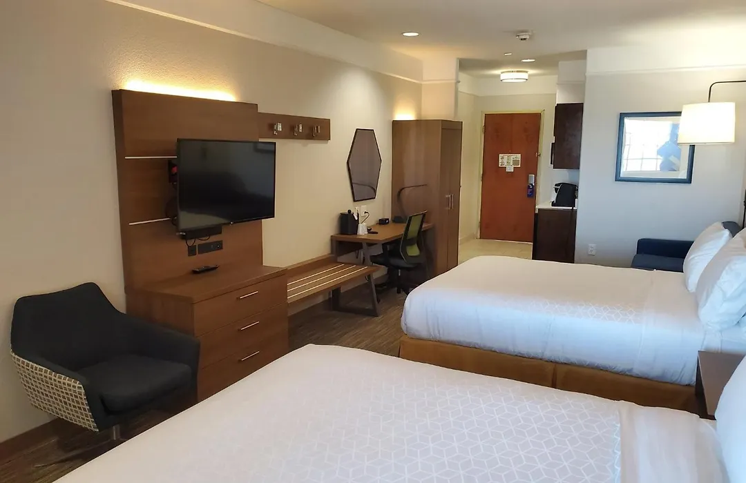 Holiday Inn Express & Suites Galveston West-Seawall By Ihg-1