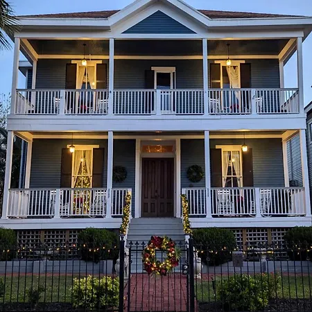The 1890 Freeman House-3