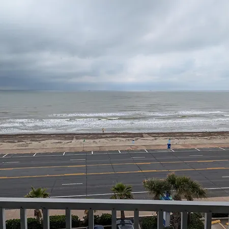 Holiday Inn Express & Suites Galveston West-Seawall By Ihg-2